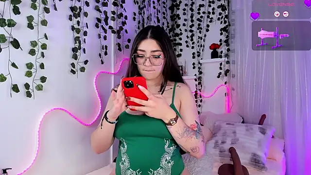 Snapshot of Samii_Evans chatting on 6, 5, 2026 Samii Evans online show from 6, 5, 2026
