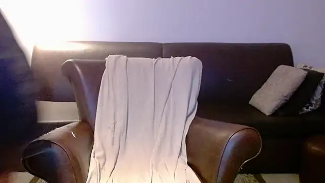 Linda1975 online show from 9, 4, 2026