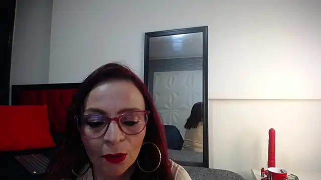 Miss ellien online show from 9, 10, 2025