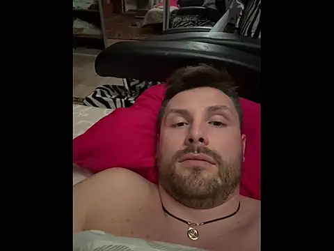 Snapshot of MartinBrandon chatting on 15, 5, 2026 MartinBrandon online show from 15, 5, 2026