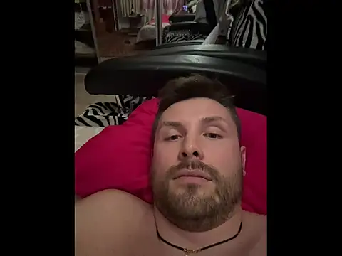 Snapshot of MartinBrandon chatting on 16, 5, 2026 MartinBrandon online show from 16, 5, 2026