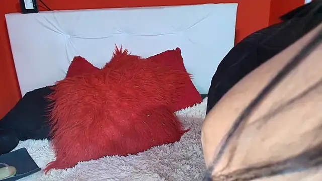 Snapshot of Tania_mature chatting on 6, 11, 2025 Tania mature online show from 6, 11, 2025