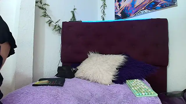 Snapshot of Tania_mature chatting on 28, 11, 2025 Tania mature online show from 28, 11, 2025