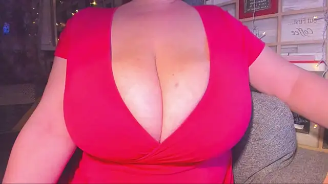 Snapshot of VickyBoobs chatting on 10, 10, 2025 VickyBoobs online show from 10, 10, 2025