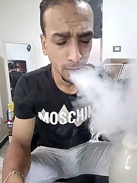 Snapshot of highguy chatting on 23, 10, 2025 highguy online show from 23, 10, 2025