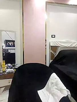 Snapshot of highguy chatting on 21, 9, 2025 highguy online show from 21, 9, 2025