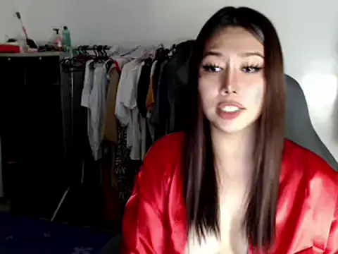 urqueendominant online show from 3, 3, 2025