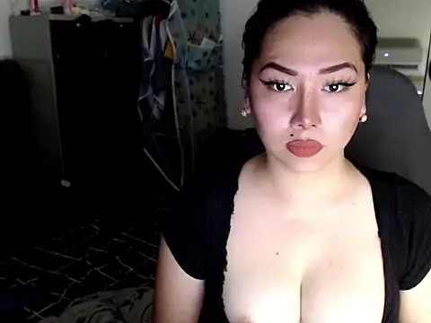 Snapshot of urqueendominant chatting on 1, 5, 2026 urqueendominant online show from 1, 5, 2026