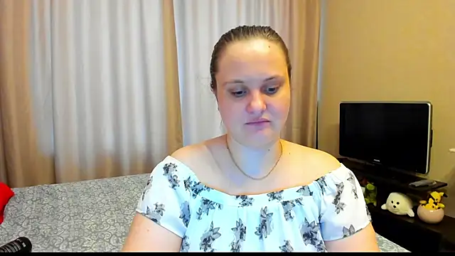 Snapshot of AlanaBrox chatting on 5, 3, 2025 AlanaBrox online show from 5, 3, 2025