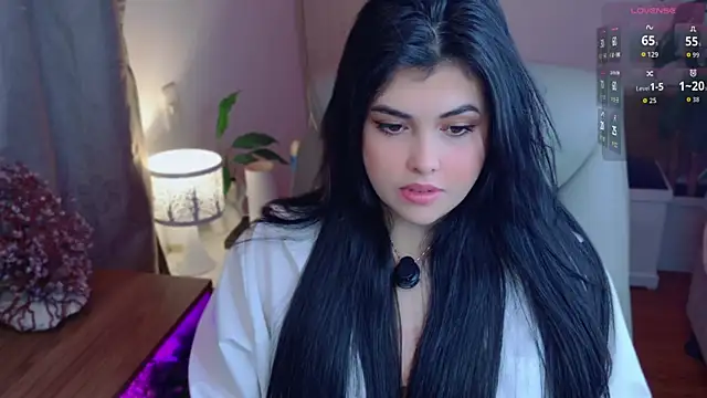 Snapshot of Alyaa_s chatting on 7, 5, 2026 Alyaa s online show from 7, 5, 2026