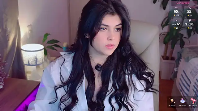 Snapshot of Alyaa_s chatting on 2, 5, 2026 Alyaa s online show from 2, 5, 2026
