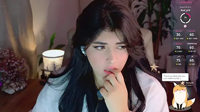 Snapshot of Alyaa_s chatting on 9, 6, 2026 Alyaa s online show from 9, 6, 2026