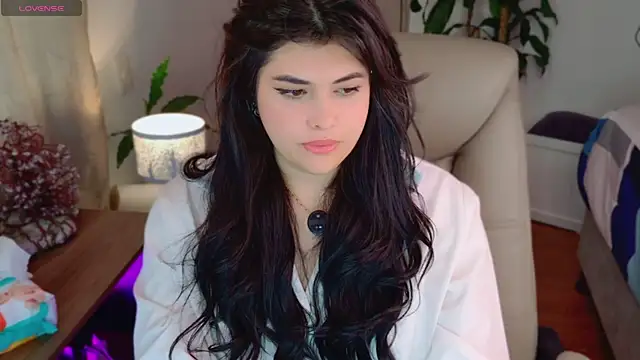 Snapshot of Alyaa_s chatting on 9, 6, 2026 Alyaa s online show from 9, 6, 2026