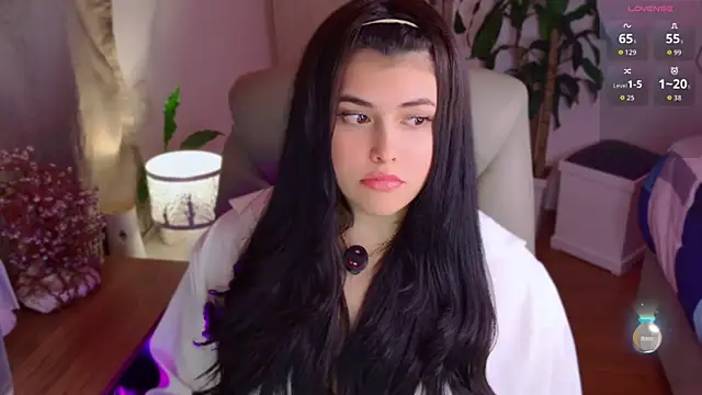 Snapshot of Alyaa_s chatting on 6, 6, 2026 Alyaa s online show from 6, 6, 2026