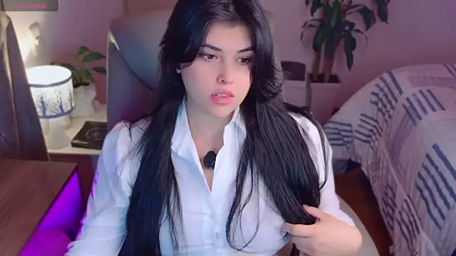 Snapshot of Alyaa_s chatting on 29, 4, 2026 Alyaa s online show from 29, 4, 2026