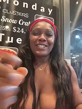 Snapshot of TilaTotti chatting on 7, 3, 2025 TilaTotti online show from 7, 3, 2025