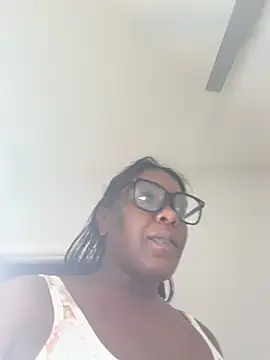 Snapshot of TilaTotti chatting on 18, 5, 2026 TilaTotti online show from 18, 5, 2026