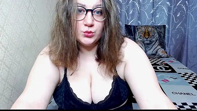 Snapshot of Sindy_Jeniceee chatting on 3, 6, 2026 Sindy Jeniceee online show from 3, 6, 2026