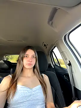 DoriDeluxe66 online show from 11, 11, 2025