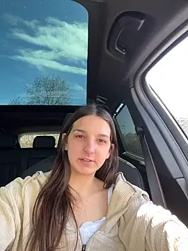 DoriDeluxe66 online show from 10, 3, 2025