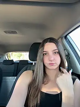 DoriDeluxe66 online show from 27, 10, 2025