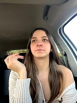 DoriDeluxe66 online show from 13, 11, 2025