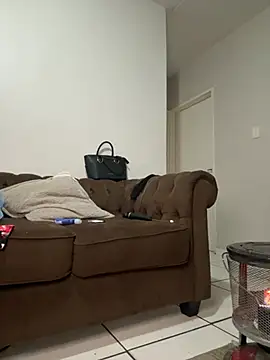 StupidNaturalPhatBooty  online show from 24, 7, 2026