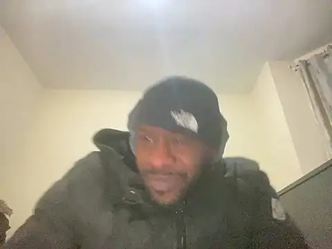 CuzzyB69 online show from 18, 3, 2025