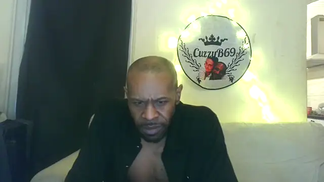 Snapshot of CuzzyB69 chatting on 12, 4, 2026 CuzzyB69 online show from 12, 4, 2026