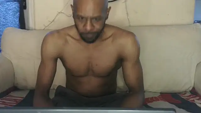 Snapshot of CuzzyB69 chatting on 8, 4, 2026 CuzzyB69 online show from 8, 4, 2026