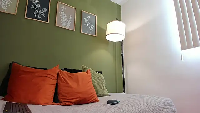 karlye 5 online show from 7, 10, 2025