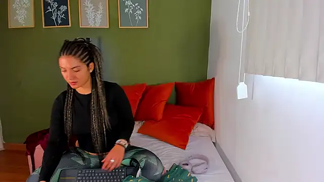 karlye 5 online show from 25, 6, 2026