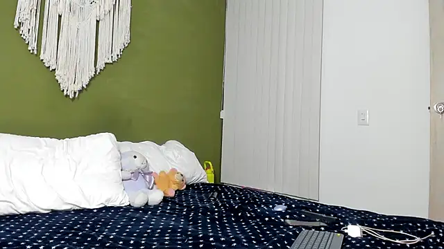 karlye 5 online show from 19, 4, 2026