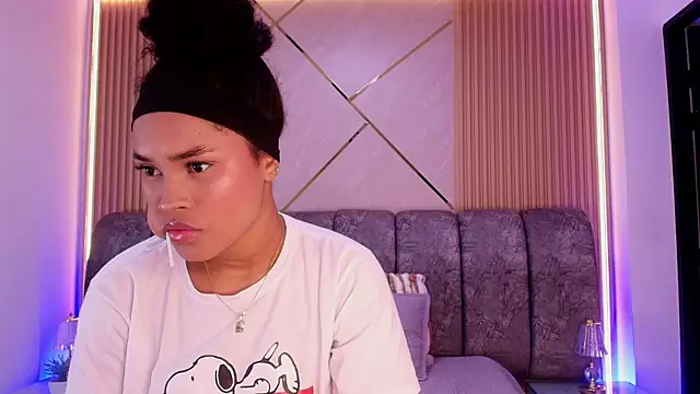 naia blessed online show from 21, 4, 2026