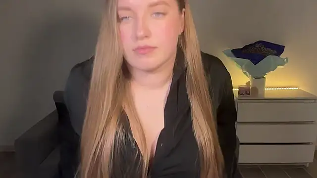EvaMaddison online show from 19, 6, 2026
