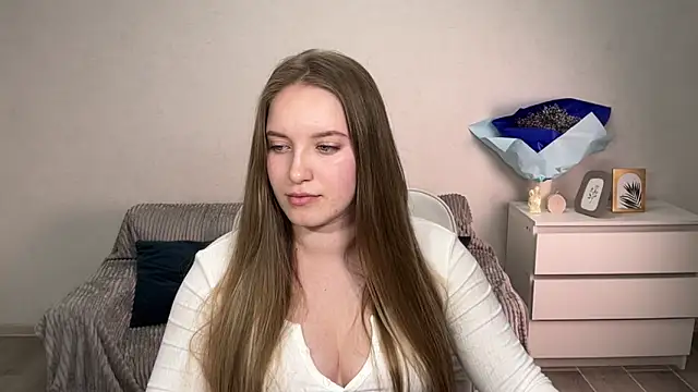 EvaMaddison online show from 14, 9, 2025