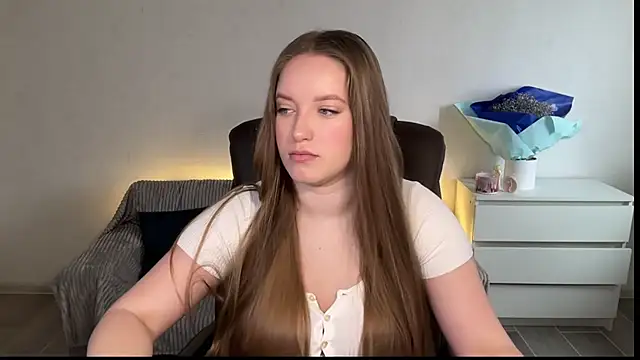 EvaMaddison online show from 11, 4, 2026