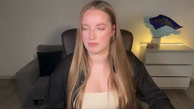 EvaMaddison online show from 28, 6, 2026