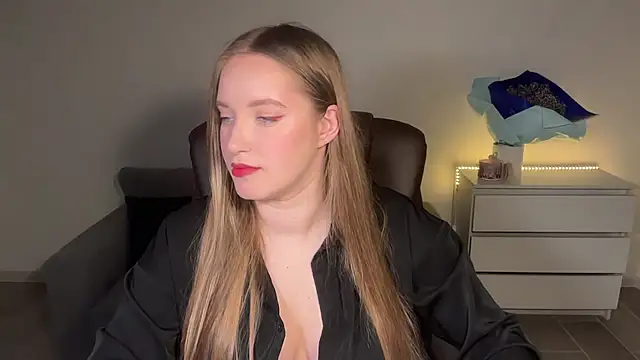 EvaMaddison online show from 21, 7, 2026