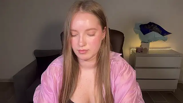EvaMaddison online show from 10, 7, 2026