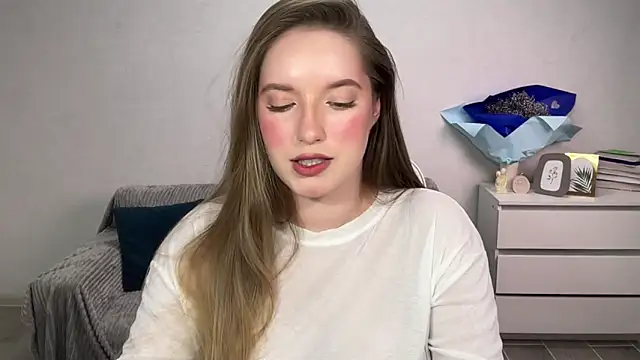 EvaMaddison online show from 14, 11, 2025