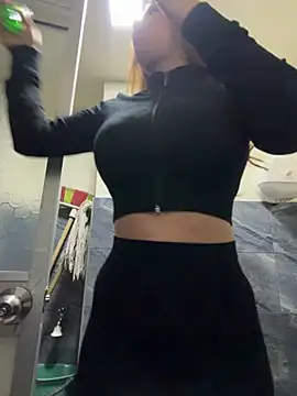 Snapshot of roouse chatting on 2, 11, 2025 roouse online show from 2, 11, 2025