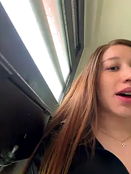 Snapshot of roouse chatting on 13, 10, 2025 roouse online show from 13, 10, 2025