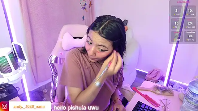 Snapshot of Nami_usagi chatting on 10, 11, 2025 Nami usagi online show from 10, 11, 2025