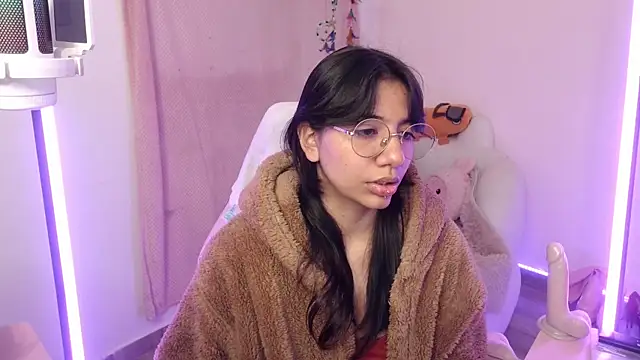 Snapshot of Nami_usagi chatting on 19, 10, 2025 Nami usagi online show from 19, 10, 2025