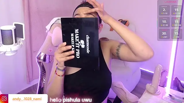 Snapshot of Nami_usagi chatting on 22, 10, 2025 Nami usagi online show from 22, 10, 2025