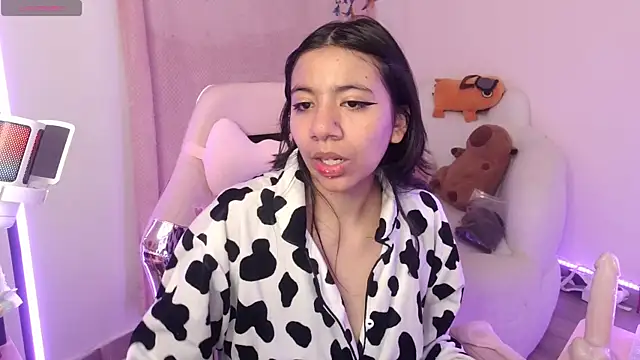 Snapshot of Nami_usagi chatting on 10, 10, 2025 Nami usagi online show from 10, 10, 2025