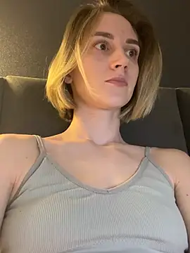 Snapshot of Feral_berry_8133 chatting on 1, 3, 2025 Feral berry 8133 online show from 1, 3, 2025