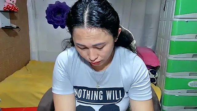 Snapshot of M_e_c_e_l chatting on 22, 4, 2026 M e c e l online show from 22, 4, 2026