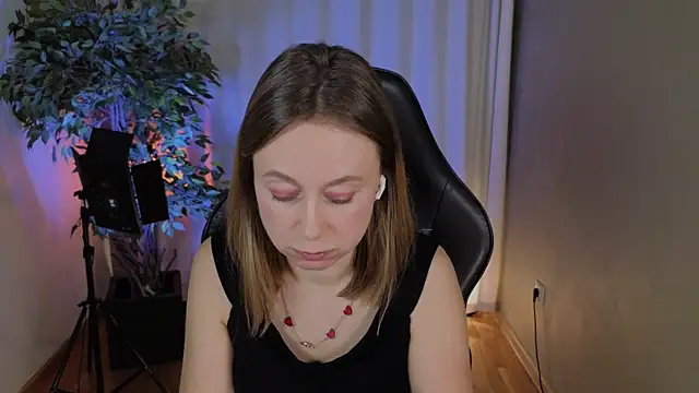 BrookeEvans online show from 9, 3, 2025